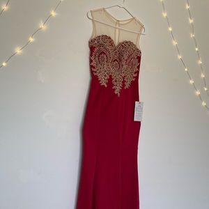 LONG RED DRESS/NIGHT GOWN